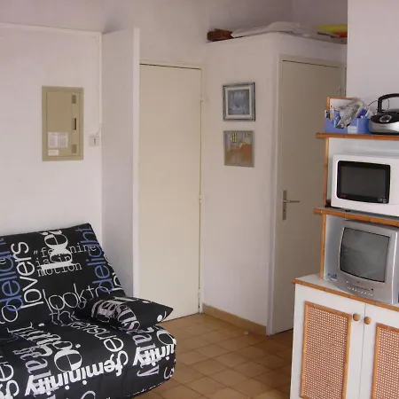 2 Chambres, Piscine, Et Parking, A 50m De La Mer -ref Capao111 * Agde